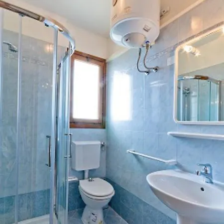 Vega Apartment *